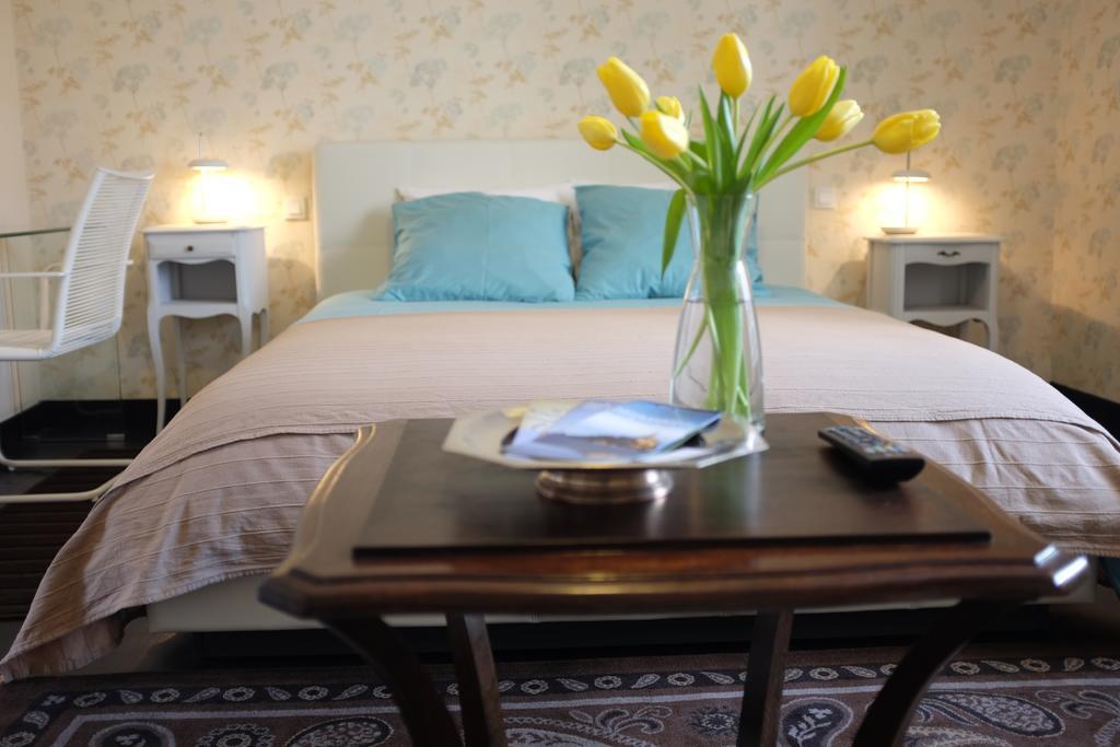 Villa Mons ปงตอร์ซง ภายนอก รูปภาพ